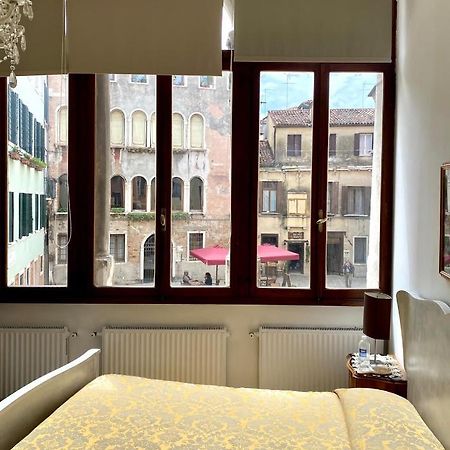 B&B Ca' Dor Venesia Bagian luar foto